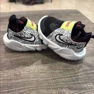 Nike Infant 2C Doodle